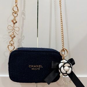 UPDATE 3/19/26: CC Beauté Crossbody Pouch, headband & novelty brooch + Charm NIB